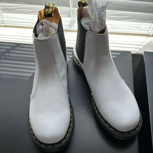 Dr Martens Chelsea Boot